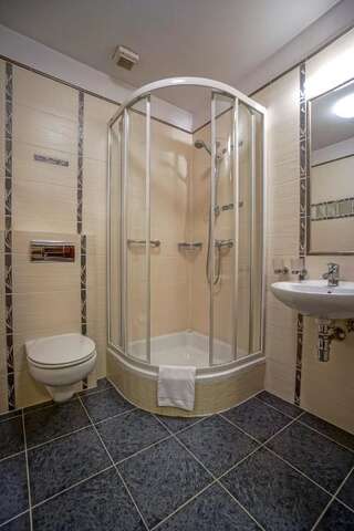 Отель Farmona Hotel Business & SPA Краков Апартаменты-5